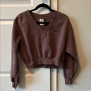 Nike Mauve Cropped Sweatshirt